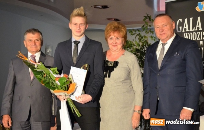 Zdjęcie w galerii na portalu naszwodzislaw.com: Poznaliśmy laureatów nagród powiatu w dziedzinie kultury i sportu. ZDJĘCIA wiadomości z regionu