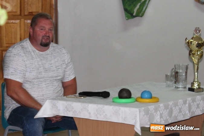 Zdjęcie w galerii na portalu naszwodzislaw.com: Wicemistrz paraolimpijski w pchnięciu kulą w Wodzisławiu    wiadomości z regionu