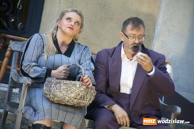 Zdjęcie w galerii na portalu naszwodzislaw.com: Mszą św., spektaklem oraz wspominkami uczcili pamięć założycielki Teatru Wodzisławskiej Ulicy. FOTO  wiadomości z regionu