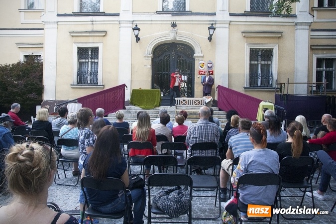 Zdjęcie w galerii na portalu naszwodzislaw.com: Mszą św., spektaklem oraz wspominkami uczcili pamięć założycielki Teatru Wodzisławskiej Ulicy. FOTO  wiadomości z regionu