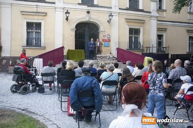 Zdjęcie w galerii na portalu naszwodzislaw.com: Mszą św., spektaklem oraz wspominkami uczcili pamięć założycielki Teatru Wodzisławskiej Ulicy. FOTO  wiadomości z regionu