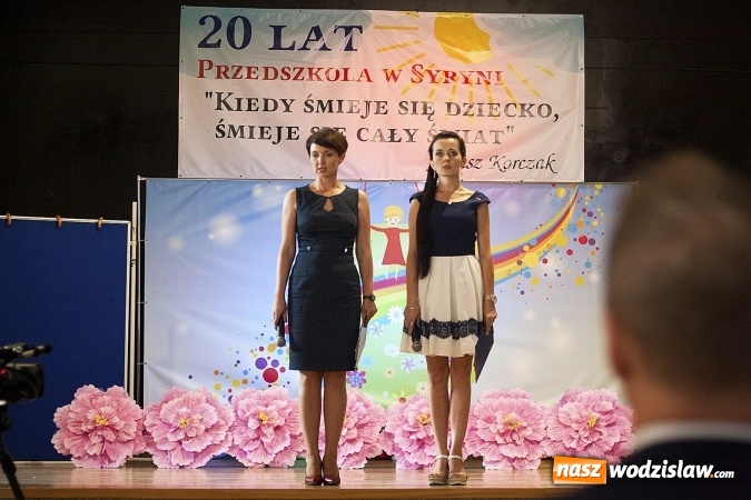 Zdjęcie w galerii na portalu naszwodzislaw.com: Kiedy śmieje się dziecko, śmieje się cały świat. Przedszkole w Syryni świętuje 20 lat! wiadomości z regionu