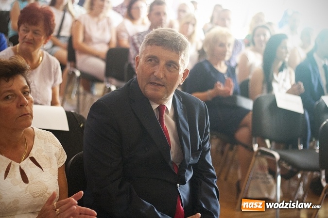 Zdjęcie w galerii na portalu naszwodzislaw.com: Kiedy śmieje się dziecko, śmieje się cały świat. Przedszkole w Syryni świętuje 20 lat! wiadomości z regionu