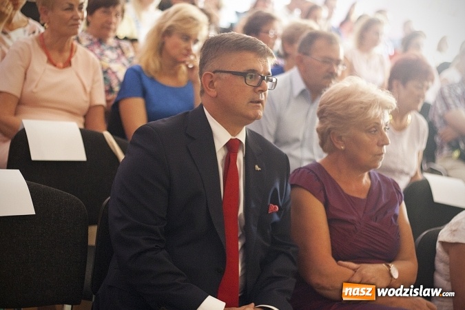 Zdjęcie w galerii na portalu naszwodzislaw.com: Kiedy śmieje się dziecko, śmieje się cały świat. Przedszkole w Syryni świętuje 20 lat! wiadomości z regionu
