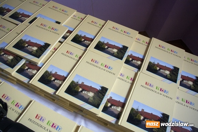 Zdjęcie w galerii na portalu naszwodzislaw.com: Kiedy śmieje się dziecko, śmieje się cały świat. Przedszkole w Syryni świętuje 20 lat! wiadomości z regionu