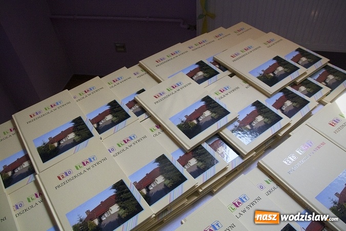 Zdjęcie w galerii na portalu naszwodzislaw.com: Kiedy śmieje się dziecko, śmieje się cały świat. Przedszkole w Syryni świętuje 20 lat! wiadomości z regionu