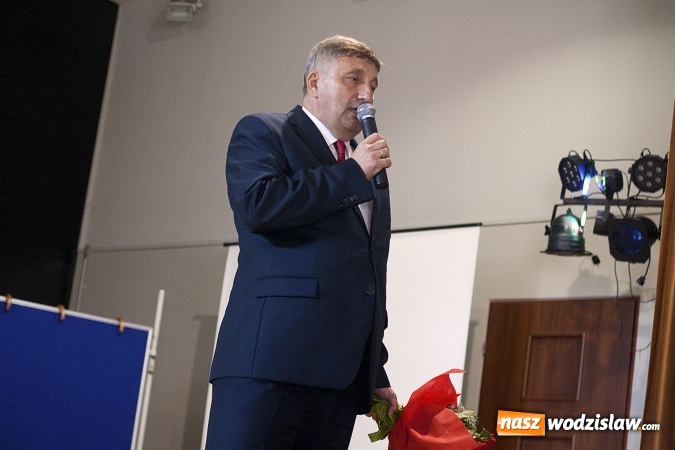 Zdjęcie w galerii na portalu naszwodzislaw.com: Kiedy śmieje się dziecko, śmieje się cały świat. Przedszkole w Syryni świętuje 20 lat! wiadomości z regionu