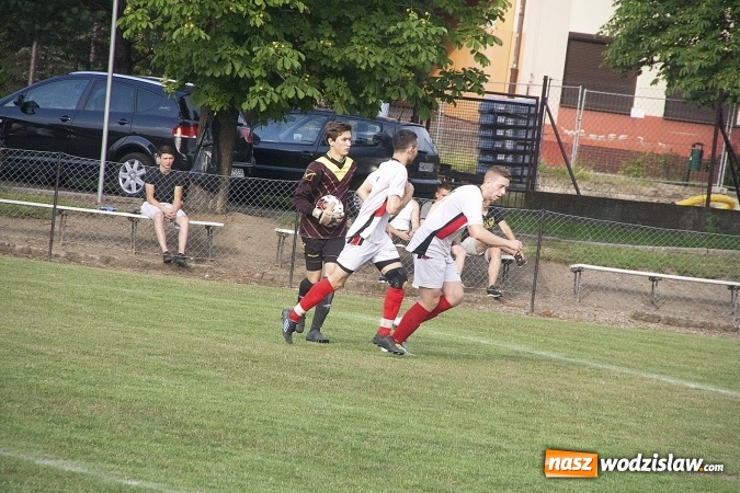 Zdjęcie w galerii na portalu naszwodzislaw.com: Rewanż na remis. Rezerwy Czarnych Gorzyce w B klasie! wiadomości z regionu
