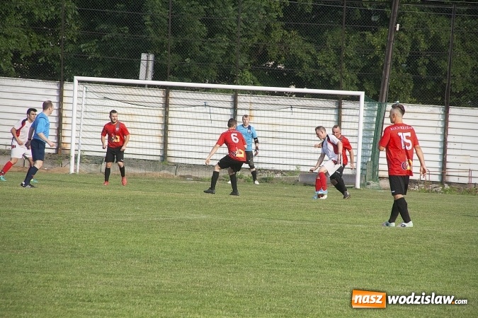 Zdjęcie w galerii na portalu naszwodzislaw.com: Rewanż na remis. Rezerwy Czarnych Gorzyce w B klasie! wiadomości z regionu