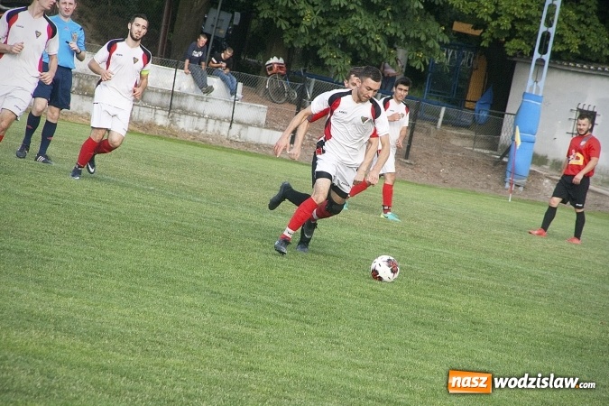 Zdjęcie w galerii na portalu naszwodzislaw.com: Rewanż na remis. Rezerwy Czarnych Gorzyce w B klasie! wiadomości z regionu
