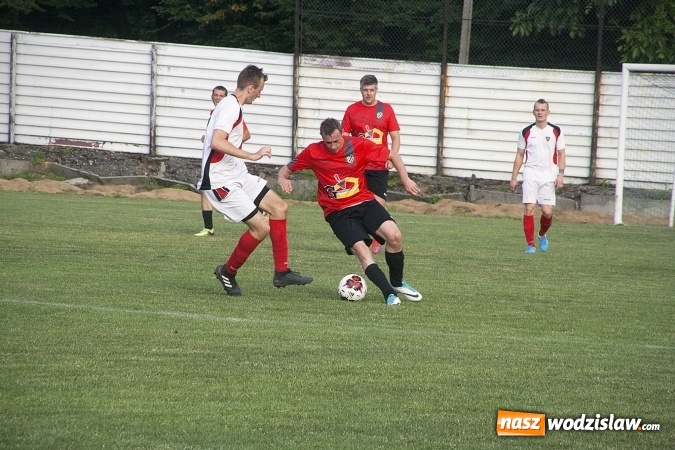 Zdjęcie w galerii na portalu naszwodzislaw.com: Rewanż na remis. Rezerwy Czarnych Gorzyce w B klasie! wiadomości z regionu