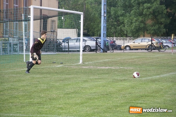 Zdjęcie w galerii na portalu naszwodzislaw.com: Rewanż na remis. Rezerwy Czarnych Gorzyce w B klasie! wiadomości z regionu