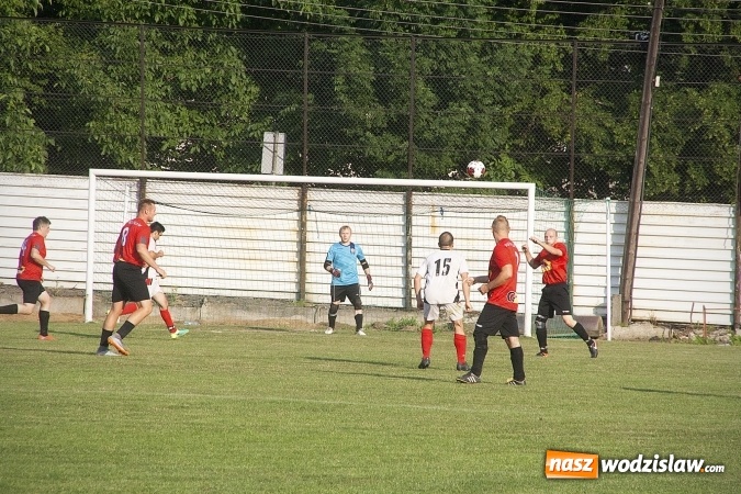 Zdjęcie w galerii na portalu naszwodzislaw.com: Rewanż na remis. Rezerwy Czarnych Gorzyce w B klasie! wiadomości z regionu