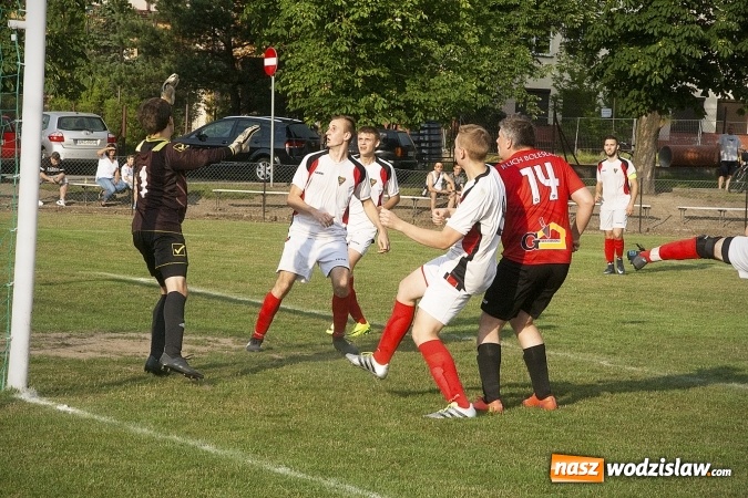 Zdjęcie w galerii na portalu naszwodzislaw.com: Rewanż na remis. Rezerwy Czarnych Gorzyce w B klasie! wiadomości z regionu
