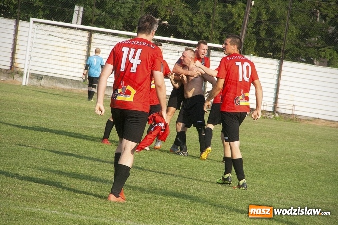 Zdjęcie w galerii na portalu naszwodzislaw.com: Rewanż na remis. Rezerwy Czarnych Gorzyce w B klasie! wiadomości z regionu