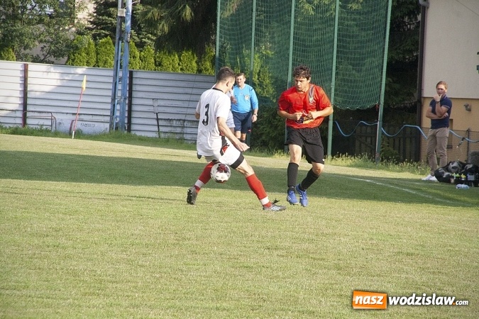 Zdjęcie w galerii na portalu naszwodzislaw.com: Rewanż na remis. Rezerwy Czarnych Gorzyce w B klasie! wiadomości z regionu