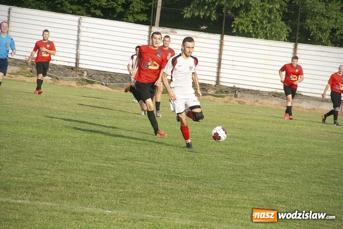 Zdjęcie w galerii na portalu naszwodzislaw.com: Rewanż na remis. Rezerwy Czarnych Gorzyce w B klasie! wiadomości z regionu