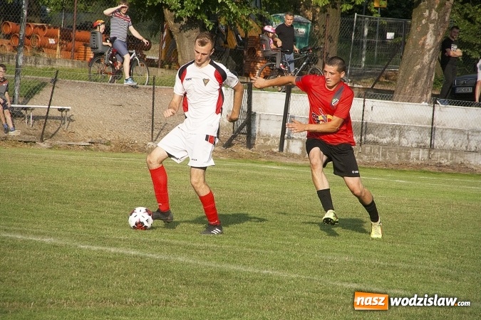 Zdjęcie w galerii na portalu naszwodzislaw.com: Rewanż na remis. Rezerwy Czarnych Gorzyce w B klasie! wiadomości z regionu