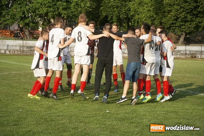 Zdjęcie w galerii na portalu naszwodzislaw.com: Rewanż na remis. Rezerwy Czarnych Gorzyce w B klasie! wiadomości z regionu