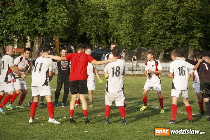 Zdjęcie w galerii na portalu naszwodzislaw.com: Rewanż na remis. Rezerwy Czarnych Gorzyce w B klasie! wiadomości z regionu