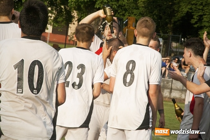Zdjęcie w galerii na portalu naszwodzislaw.com: Rewanż na remis. Rezerwy Czarnych Gorzyce w B klasie! wiadomości z regionu