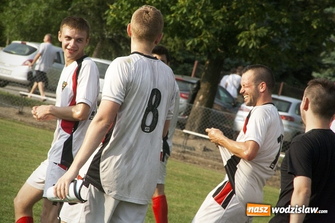 Zdjęcie w galerii na portalu naszwodzislaw.com: Rewanż na remis. Rezerwy Czarnych Gorzyce w B klasie! wiadomości z regionu