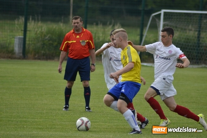 Zdjęcie w galerii na portalu naszwodzislaw.com: Wygrana z kuźniańską Stalą nie uratowała rezerw Czyżowic wiadomości z regionu