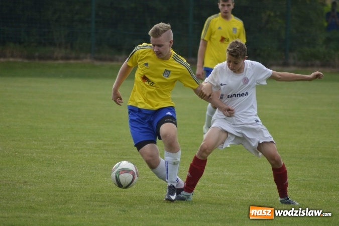 Zdjęcie w galerii na portalu naszwodzislaw.com: Wygrana z kuźniańską Stalą nie uratowała rezerw Czyżowic wiadomości z regionu