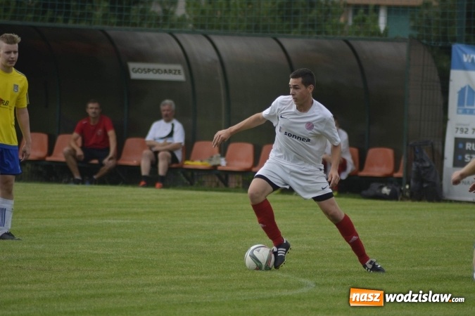 Zdjęcie w galerii na portalu naszwodzislaw.com: Wygrana z kuźniańską Stalą nie uratowała rezerw Czyżowic wiadomości z regionu