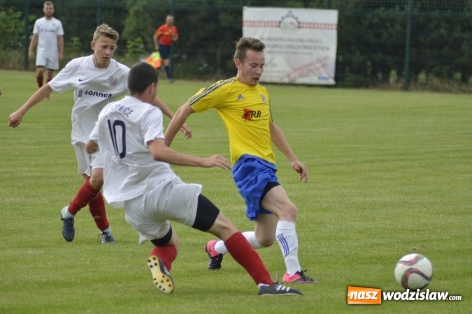 Zdjęcie w galerii na portalu naszwodzislaw.com: Wygrana z kuźniańską Stalą nie uratowała rezerw Czyżowic wiadomości z regionu