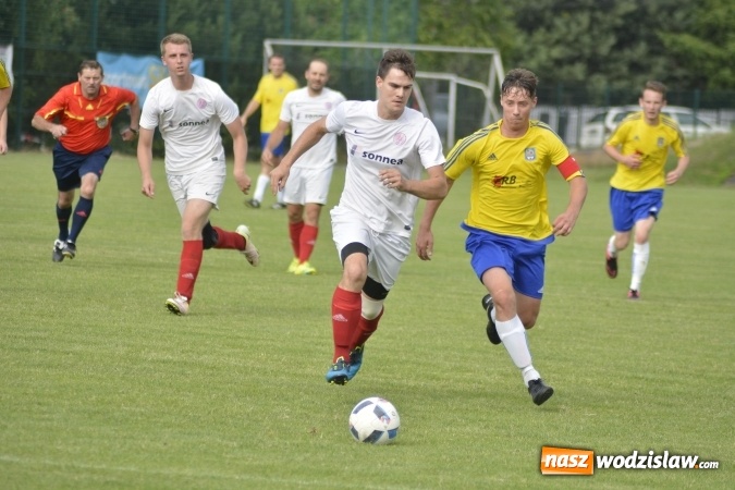 Zdjęcie w galerii na portalu naszwodzislaw.com: Wygrana z kuźniańską Stalą nie uratowała rezerw Czyżowic wiadomości z regionu