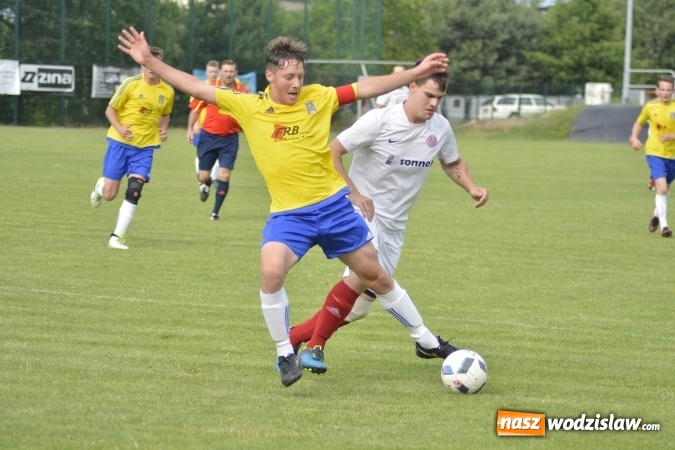 Zdjęcie w galerii na portalu naszwodzislaw.com: Wygrana z kuźniańską Stalą nie uratowała rezerw Czyżowic wiadomości z regionu
