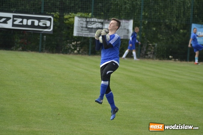 Zdjęcie w galerii na portalu naszwodzislaw.com: Wygrana z kuźniańską Stalą nie uratowała rezerw Czyżowic wiadomości z regionu