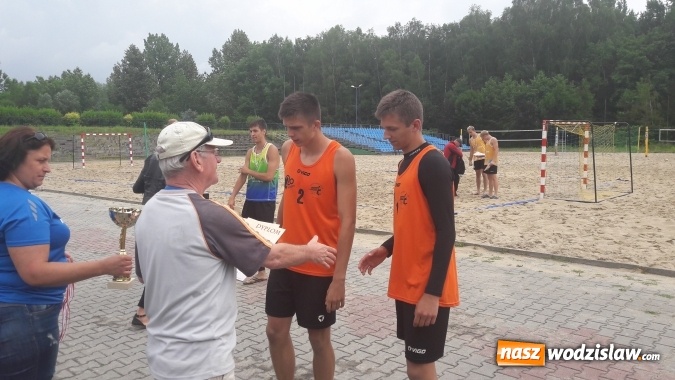 Zdjęcie w galerii na portalu naszwodzislaw.com: Mistrzostwo Śląska w  siatkówce plażowej dla reprezentacji chłopców z Zespołu Szkół Technicznych wiadomości z regionu
