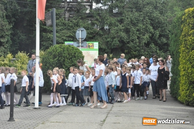 Zdjęcie w galerii na portalu naszwodzislaw.com: SP nr 3 w Radlinie z imieniem Ziemi Radlińskiej wiadomości z regionu