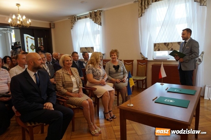 Zdjęcie w galerii na portalu naszwodzislaw.com: Radlin podpisał umowę partnerską z miastem Rohatyn (Ukraina) wiadomości z regionu