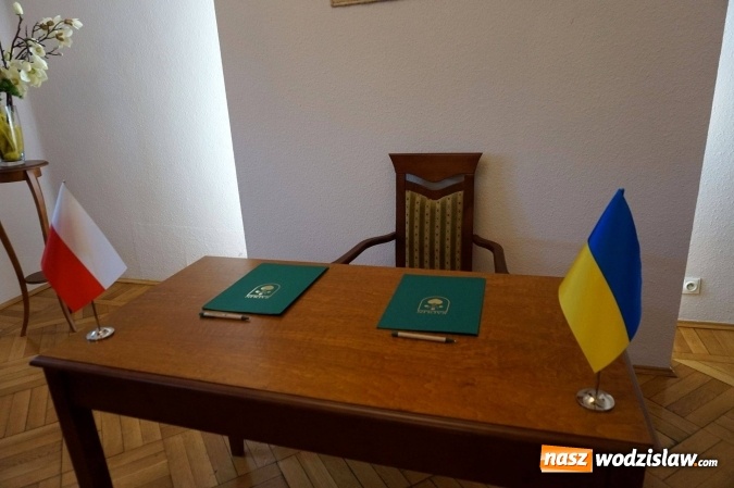 Zdjęcie w galerii na portalu naszwodzislaw.com: Radlin podpisał umowę partnerską z miastem Rohatyn (Ukraina) wiadomości z regionu