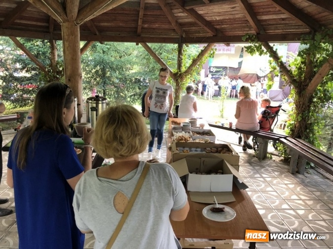 Zdjęcie w galerii na portalu naszwodzislaw.com: Rodzinne świętowanie na Kopernika. ZDJĘCIA wiadomości z regionu