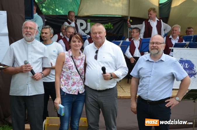 Zdjęcie w galerii na portalu naszwodzislaw.com: Rodzinne świętowanie na Kopernika. ZDJĘCIA wiadomości z regionu