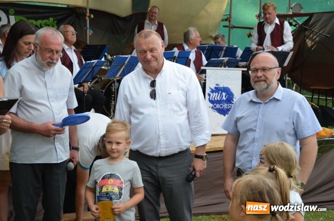 Zdjęcie w galerii na portalu naszwodzislaw.com: Rodzinne świętowanie na Kopernika. ZDJĘCIA wiadomości z regionu