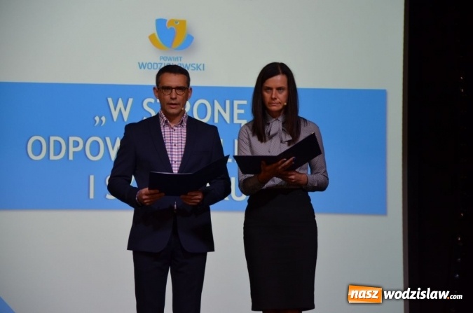 Zdjęcie w galerii na portalu naszwodzislaw.com: Odpowiedzialni za pamięć i przyszłe pokolenia wiadomości z regionu