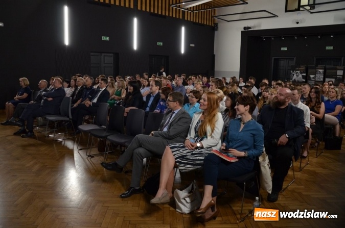 Zdjęcie w galerii na portalu naszwodzislaw.com: Odpowiedzialni za pamięć i przyszłe pokolenia wiadomości z regionu