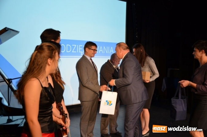 Zdjęcie w galerii na portalu naszwodzislaw.com: Odpowiedzialni za pamięć i przyszłe pokolenia wiadomości z regionu