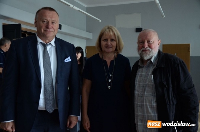 Zdjęcie w galerii na portalu naszwodzislaw.com: Odpowiedzialni za pamięć i przyszłe pokolenia wiadomości z regionu