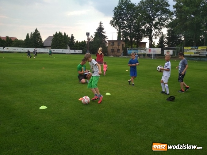 Zdjęcie w galerii na portalu naszwodzislaw.com: Sport łączy pokolenia wiadomości z regionu