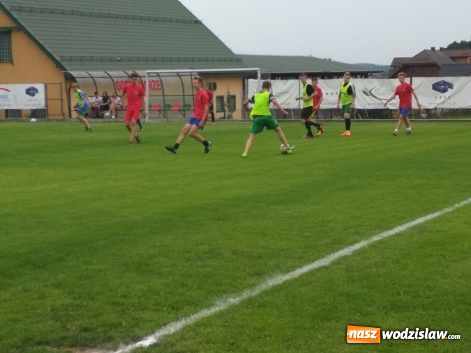 Zdjęcie w galerii na portalu naszwodzislaw.com: Sport łączy pokolenia wiadomości z regionu