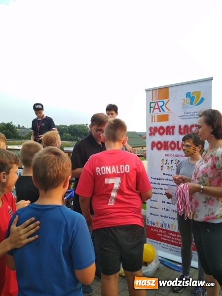 Zdjęcie w galerii na portalu naszwodzislaw.com: Sport łączy pokolenia wiadomości z regionu