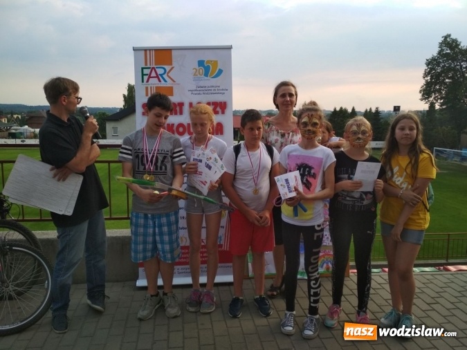 Zdjęcie w galerii na portalu naszwodzislaw.com: Sport łączy pokolenia wiadomości z regionu
