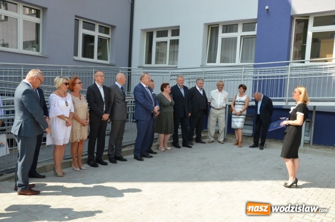 Zdjęcie w galerii na portalu naszwodzislaw.com: Termomodernizacja zakończona. Budynek Zespołu Poradni Specjalistycznych jak nowy  wiadomości z regionu