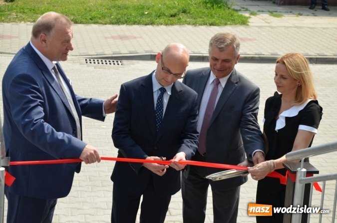 Zdjęcie w galerii na portalu naszwodzislaw.com: Termomodernizacja zakończona. Budynek Zespołu Poradni Specjalistycznych jak nowy  wiadomości z regionu